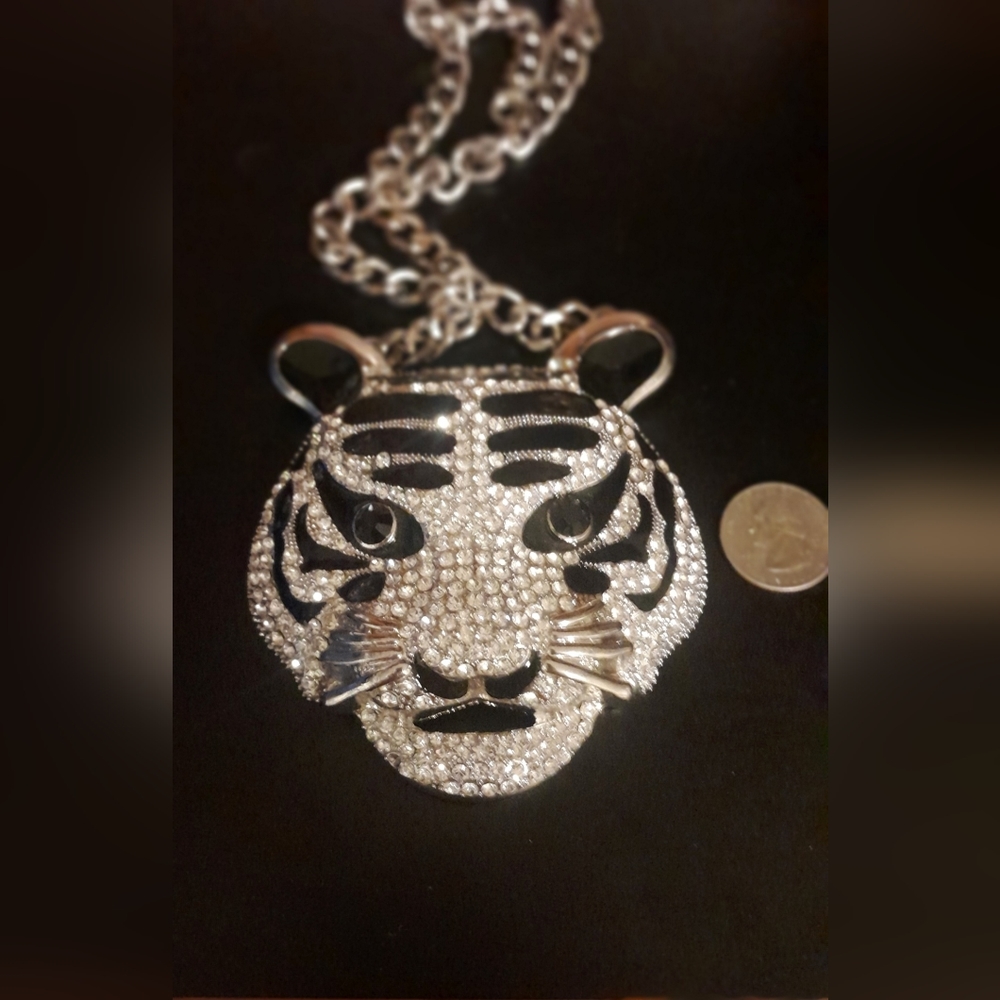 Rhinestone Snow Tiger Fashion Necklace